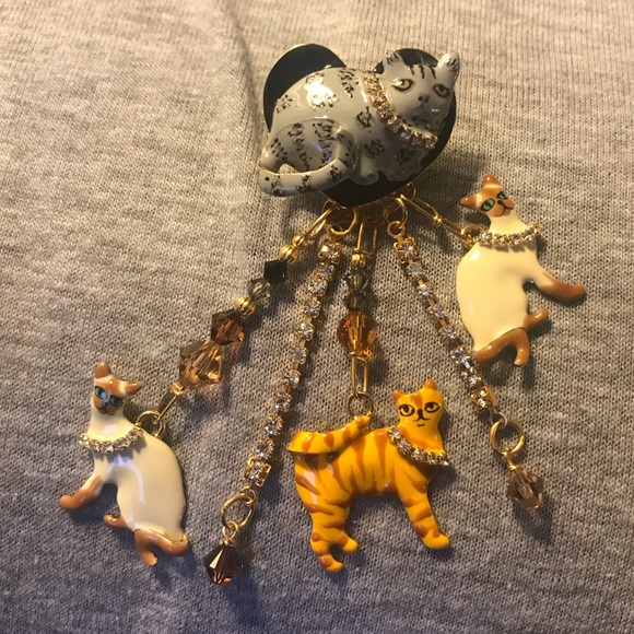 NO LONGER AVAILABLE BUT WONT LET ME DELETE THE LISTING. - Picture 3 of 8